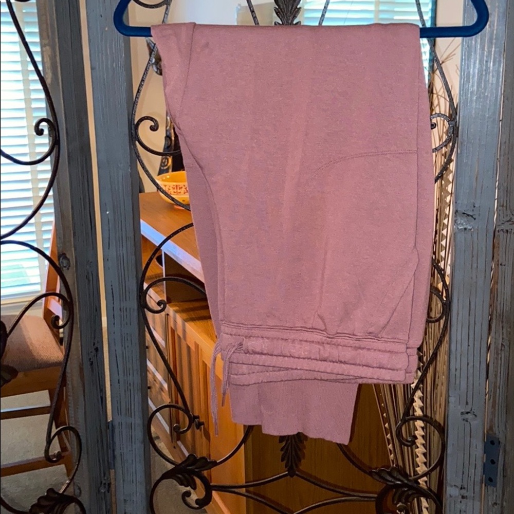 Plus size 2x coral sweatpants with pockets! NWOT